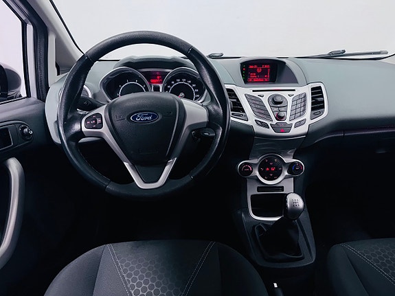 Ford Fiesta 17 of 19