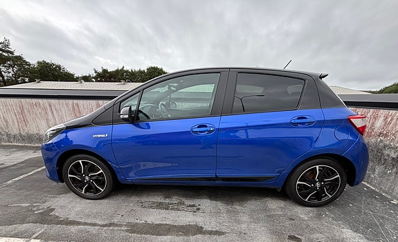 Toyota Yaris 17 of 19