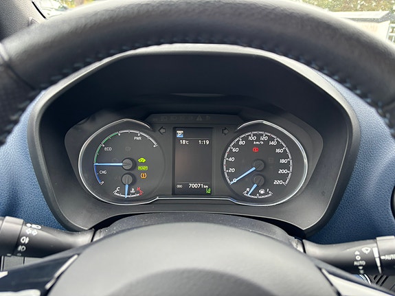 Toyota Yaris 14 of 19