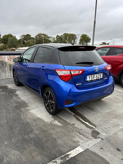 Toyota Yaris 5 of 19