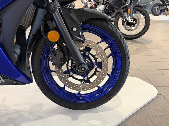 Yamaha YZF-R3 Inkl. Akrapovic 2 of 6