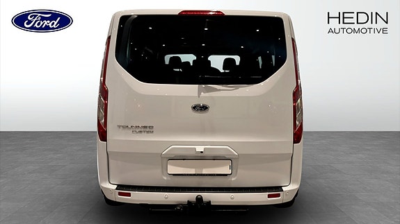 Ford Custom Tourneo 7 of 9