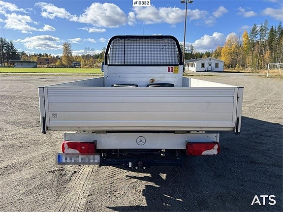 Mercedes Benz Sprinter arbetsbil med flak (230,000:- ex moms 9 of 24