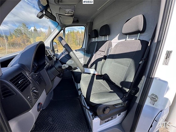 Mercedes Benz Sprinter arbetsbil med flak (230,000:- ex moms 6 of 24