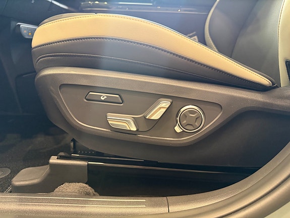 Kia EV5 7 of 14