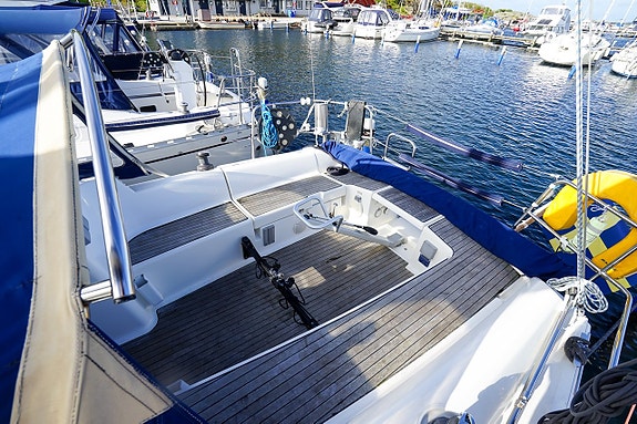 Dufour 325 Grand Large 18 of 24