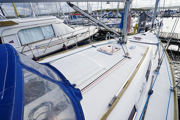 Dufour 325 Grand Large 24 of 24