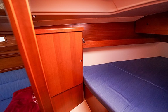 Dufour 325 Grand Large 13 of 24