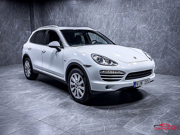 Porsche Cayenne 9 of 30