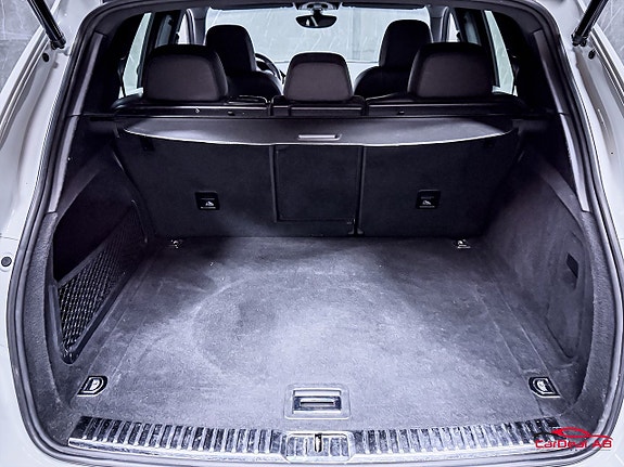 Porsche Cayenne 18 of 30