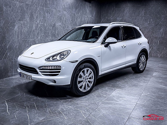 Porsche Cayenne 3 of 30