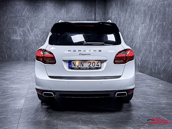 Porsche Cayenne 6 of 30