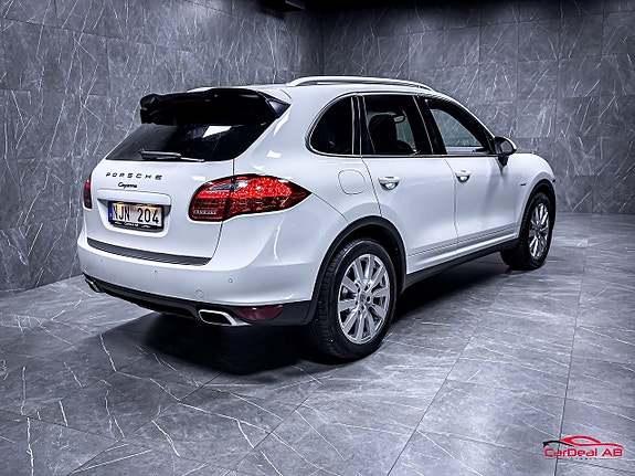 Porsche Cayenne 7 of 30