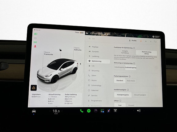 Tesla Model Y 25 of 30