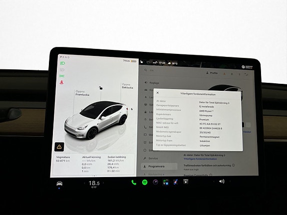 Tesla Model Y 26 of 30