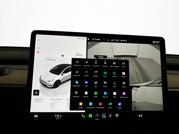Tesla Model Y 22 of 30