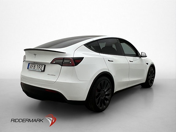 Tesla Model Y 9 of 30