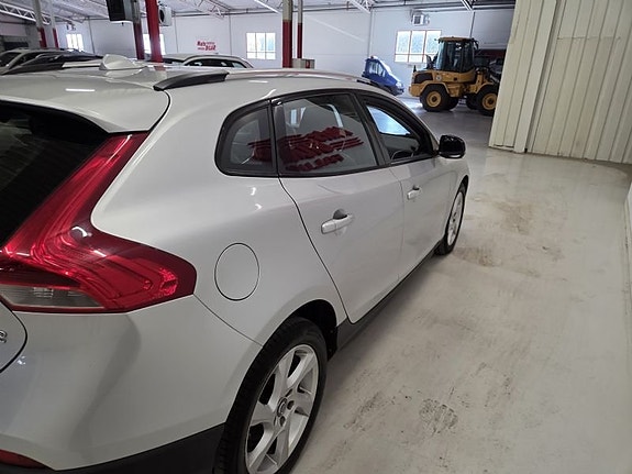 Volvo V40 Cross Country 6 of 10