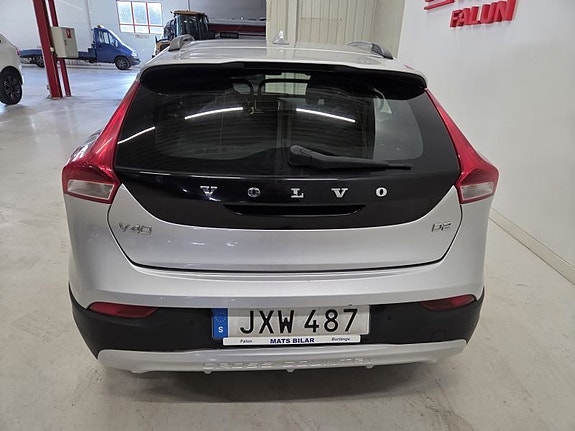 Volvo V40 Cross Country 7 of 10