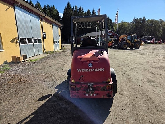 Weidemann 1350CX45 4 of 10