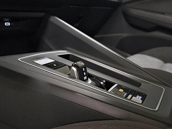 Volkswagen Golf I 11 of 24