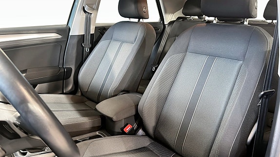 Volkswagen T-Roc 8 of 19