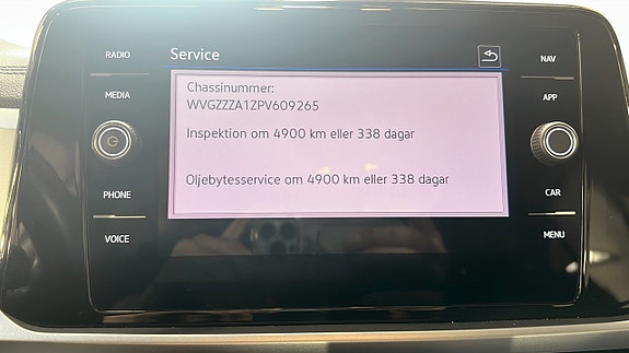 Volkswagen T-Roc 19 of 19