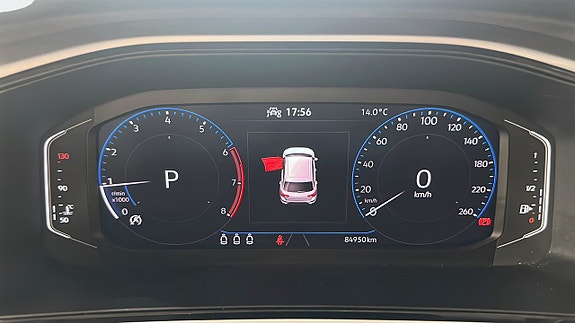 Volkswagen T-Roc 17 of 19
