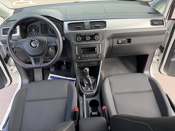 Volkswagen Caddy 15 of 21
