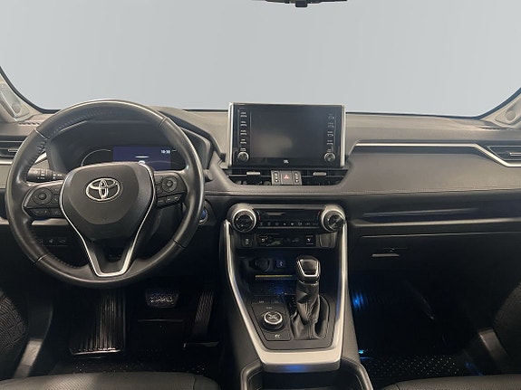 Toyota RAV4 8 of 20