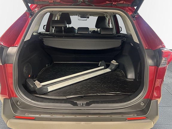 Toyota RAV4 10 of 20