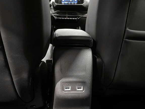 Peugeot 2008 21 of 24