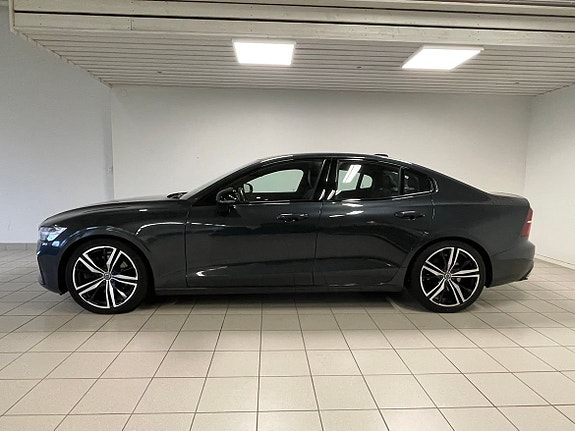 Volvo S60 2 of 7