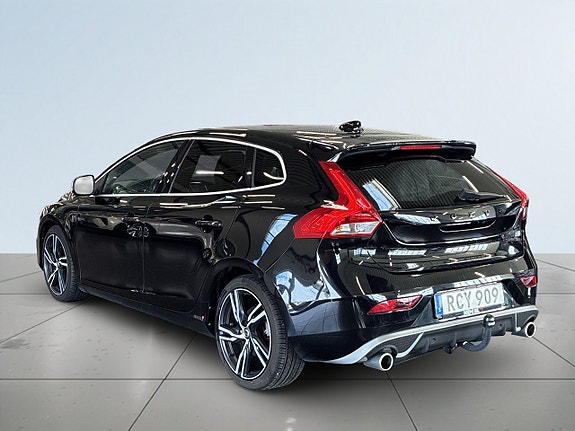 Volvo V40 5 of 23