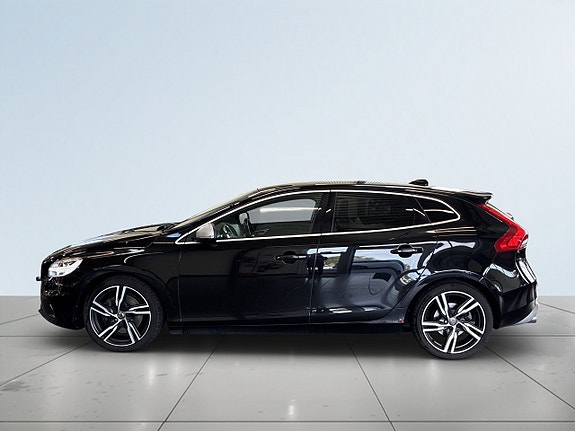 Volvo V40 4 of 23