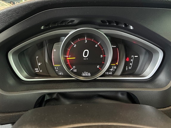 Volvo V40 20 of 23