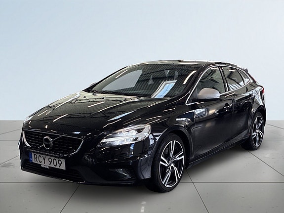 Volvo V40 16 of 23