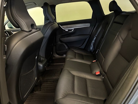 Volvo V90 Cross Country 18 of 21