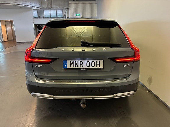 Volvo V90 Cross Country 7 of 21