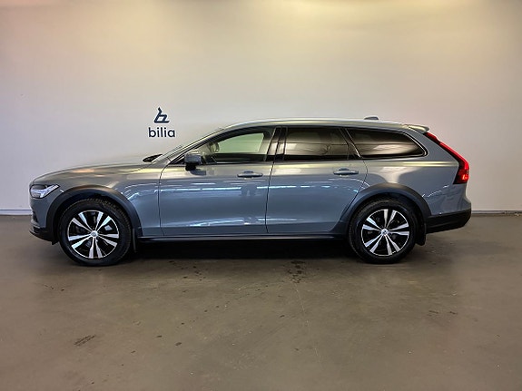 Volvo V90 Cross Country 3 of 21