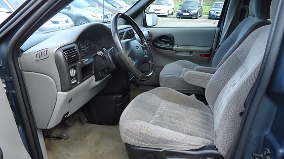 Chevrolet Trans Sport 12 of 18