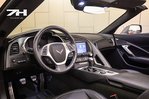 Chevrolet Corvette 9 of 22