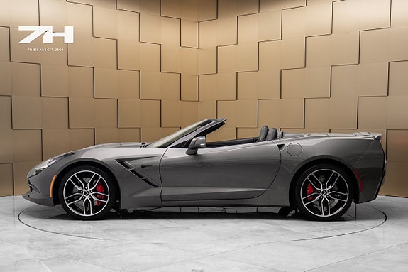Chevrolet Corvette 2 of 22