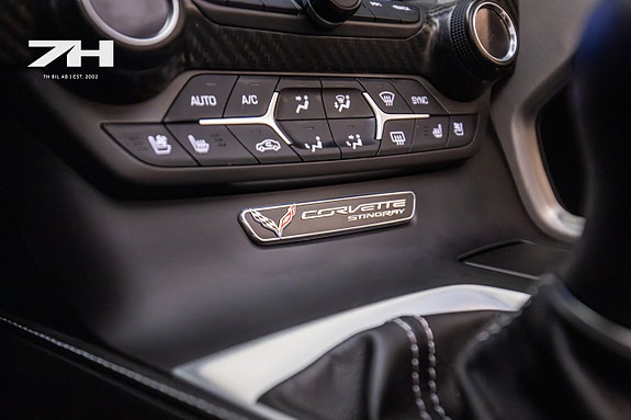 Chevrolet Corvette 14 of 22