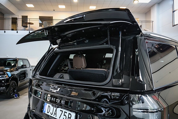 Chevrolet Tahoe 10 of 30