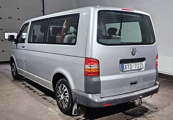 Volkswagen Caravelle 5 of 21