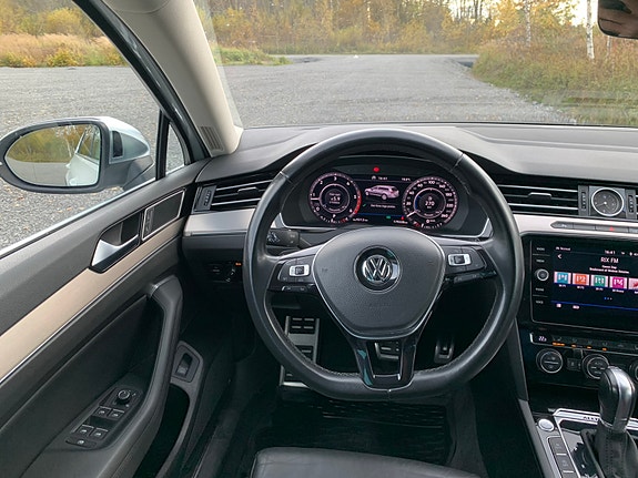 Volkswagen Passat Alltrack 10 of 14