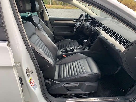 Volkswagen Passat Alltrack 8 of 14