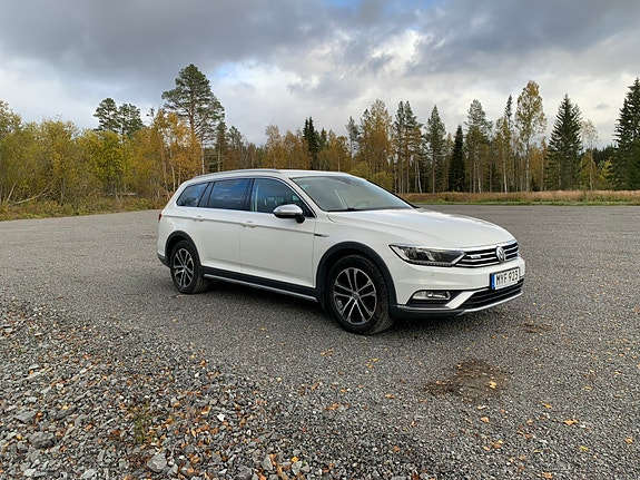Volkswagen Passat Alltrack 14 of 14
