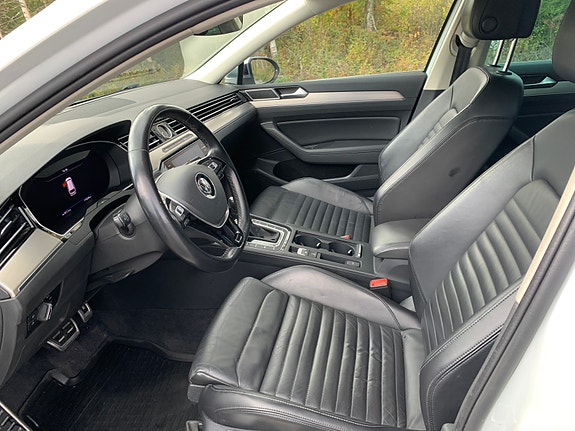 Volkswagen Passat Alltrack 7 of 14
